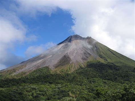 Arenal Volcano tour, hot-springs & dinner ( baldi hot springs) - Camino ...