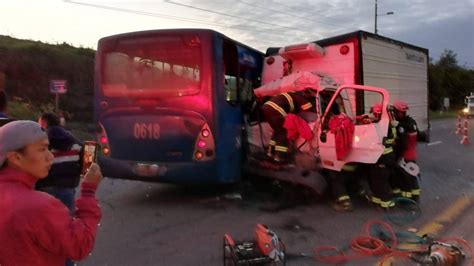 Tres Heridos Tras Accidente De Tránsito En La Simón Bolívar Metro Ecuador