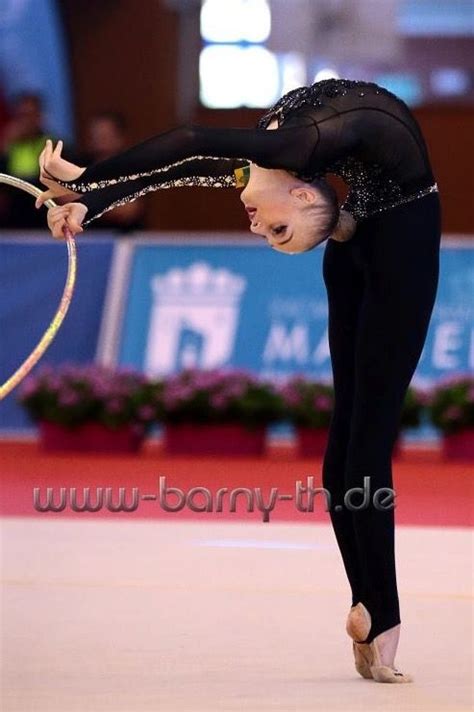 Olena DIACHENKO Ukraine Hoop Grand Prix Marbella Spain 07 09 04