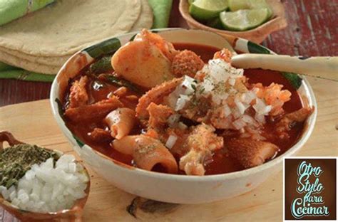 Menudo Rojo De Pata Y Panza Pancita De Res Receta De Menudo Receta