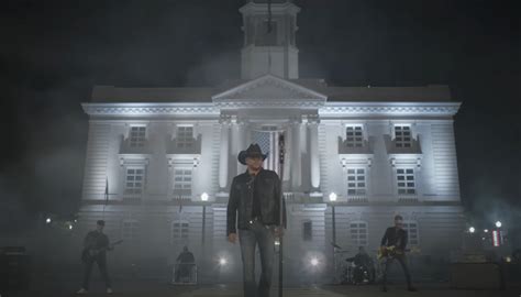 Jason Aldean S Try That In A Small Town Remains 1 On US YouTube