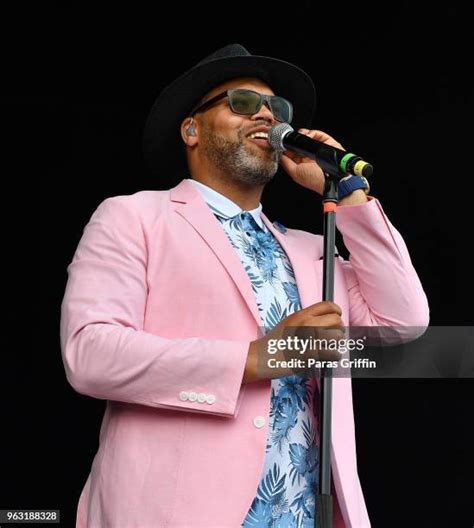 Eric Roberson Photos And Premium High Res Pictures Getty Images