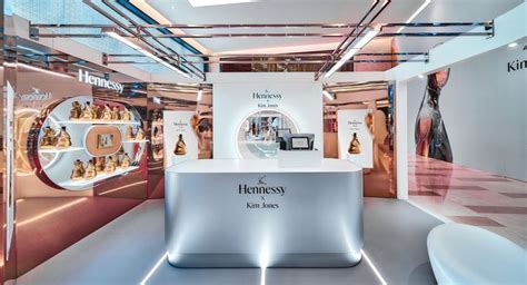 Cognac Meets Couture Hennessy X O X Kim Jones Put On A Show Stopping