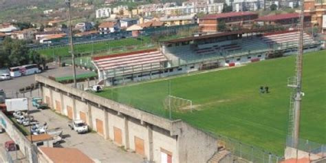 Il nuovo stadio Lorenzon a Rende si farà il sindaco non arretra d un