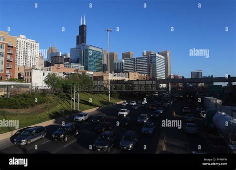 Illinois chicago interstate 90 94 hi-res stock photography and images ...