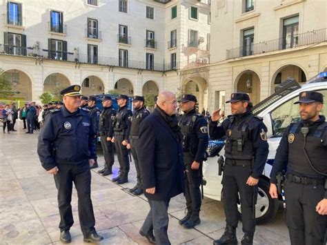 Alicante refuerza la flota de la Policía Local con dos nuevos vehículos