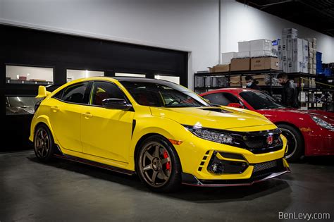 Yellow Fk Civic Type R On Volk Racing Te Saga Wheels Benlevy