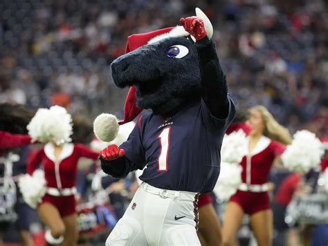 The Skit Houston Texans Toro Was Honored For At Nfl Mascot Awards