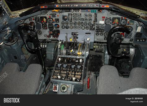 Airplane Cockpit Image & Photo (Free Trial) | Bigstock