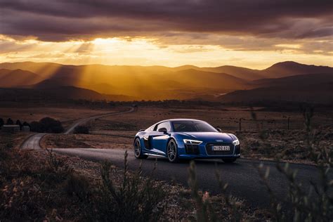 Audi R8 V10: 4K Ultra HD Supercar Wallpaper