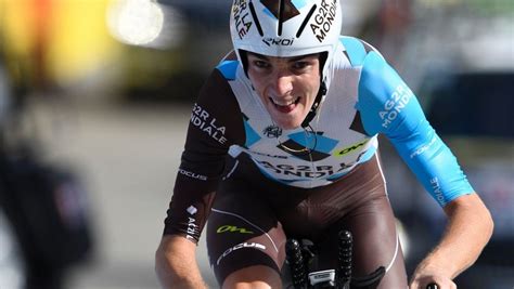 Tour De France Romain Bardet Triomphe Au Mont Blanc Et Prend La