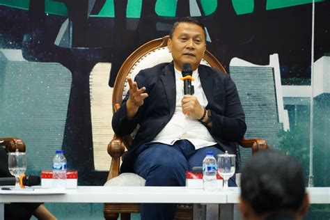 Wakil Ketua Fraksi PKS DPR RI Mardani Ali Sera Mengisi Diskusi