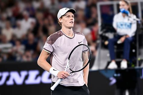 Finał Australian Open Gdzie oglądać Sinner Miedwiediew 28 01