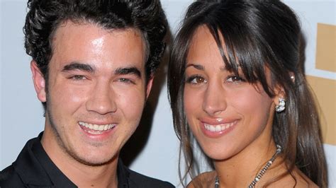 The Sweet Way Kevin Jonas Met His Wife Danielle