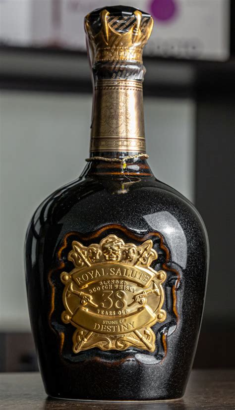 Купить Chivas Royal Salute 38 лет