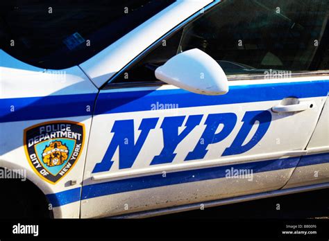 Voiture De Police Nypd New York Police Car Photo Stock Alamy