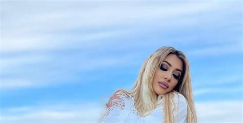 Очаквайте Роксана и "Очите ти красивите" | Радио Вероника - Ритъмът на ...