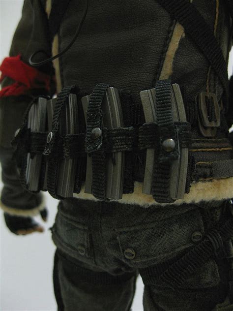 Desmond Collection Hot Toys John Connor Pt Ter Minator Salvation