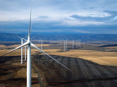 Equinox Cleans Wind Turbine After Oil Leak In Oregon Usa Equinox