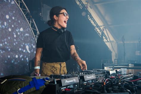 Interesting Facts About South Korean Dj Peggy Gou Edm Army