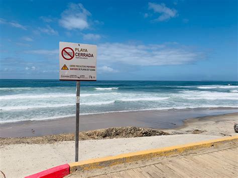 Reitera Bomberos riesgos por contaminación y oleaje en el mar este fin