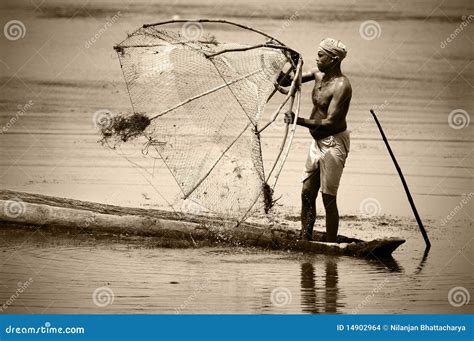 Indian Fisherman In Action Editorial Stock Image Image 14902964