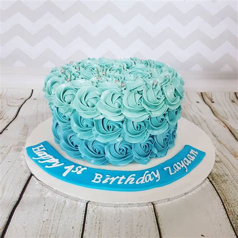 Blue Ombre Cake Cakes By Mehwish