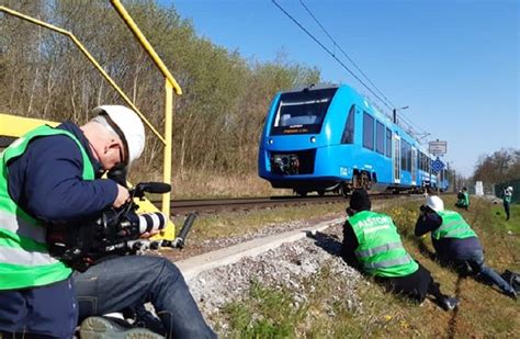 In Pics Coradia Ilint World S First Hydrogen Powered Passenger Train