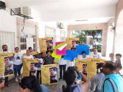 Protestan En Palacio Municipal Familiares Y Amigos De David El Joven