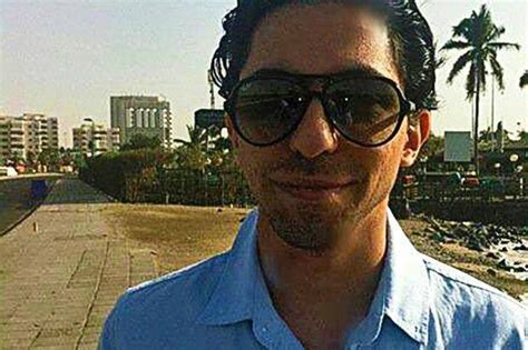 Raif Badawi évite Le Fouet Pour Une 11e Semaine De Suite La Presse