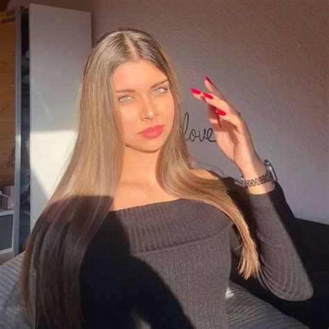 𝐦𝐚𝐫𝐢𝐧𝐚 Marinasbm On Threads