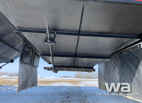 2019 Bergs Gt328 Super B Train Lead Grain Trailer