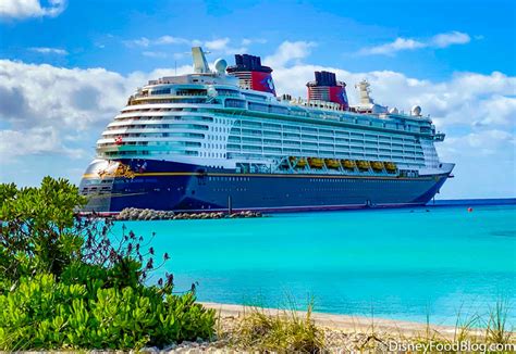 Disney Cruise vs Disney World: Which Should You Book? - The Family ...