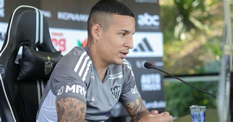 Atlético MG planeja renovação Guilherme Arana Conversas estão