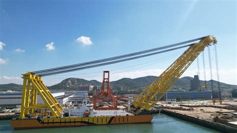 Cp A And Dhhi Partner On Hulking Offshore Crane Bridger Howes