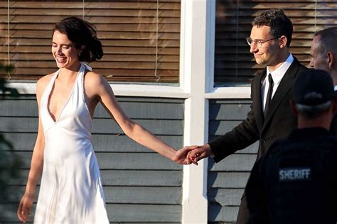 Margaret Qualley and Jack Antonoff are married: See wedding photos | EW.com
