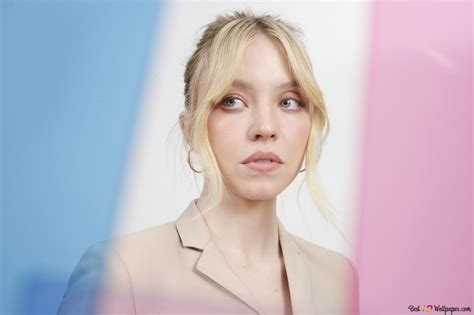 Pretty Face Of Sydney Sweeney With Pink And Blue Light Frame 4k