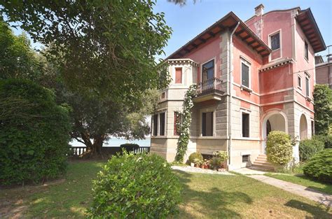 Waterfront Liberty Villa Lido Di Venezia In Venice Italy For Sale