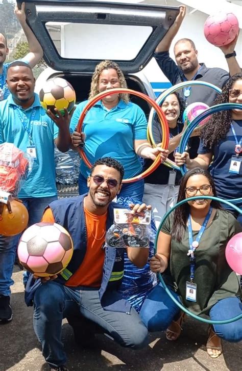 Dia Das Crian As Guas Do Rio Faz A Alegria Da Garotada Na Baixada