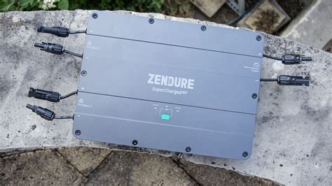 Zendure SolarFlow im ersten Test Modularer Speicher fürs Balkonkraftwerk