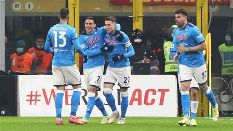 Milan Napoli Decide Elmas Gli Azzurri Sbancano A San Siro E Volano