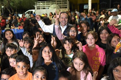 Acompaña Toño Astiazarán a habitantes de La Caridad en posada CRECES