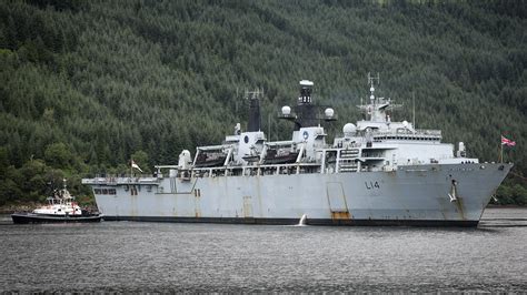 The Uk Is Retiring Amphibious Assault Ships To Make Up For A Severe Sailor Shortage Militarnyi