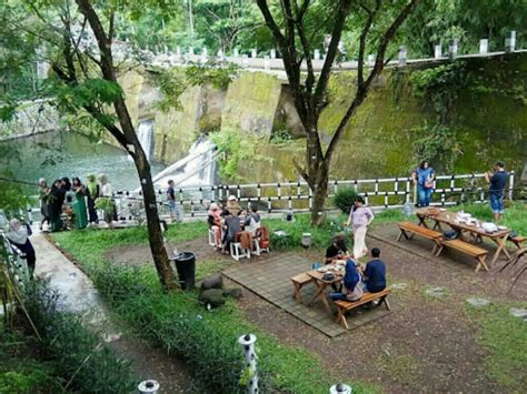 tempat makan keluarga  jogja  memiliki nuansa alam