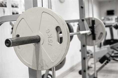 6 Best Smith Machine Leg Exercises And Sample Workout