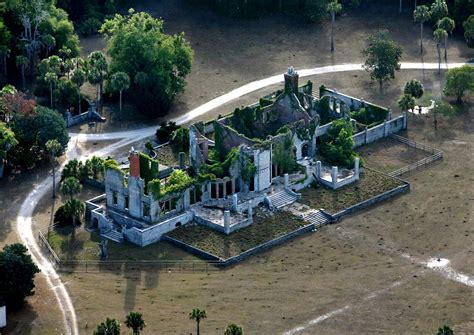 Mansion on Cumberland Island, Georgia, USA : r/reclaimedbynature