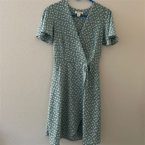 Monteau Dresses Faux Wrap Short Bell Sleeves Green Floral Dress