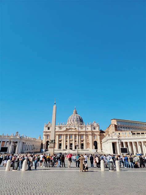 St Peter S Basilica Rome Italy La Vie Zine