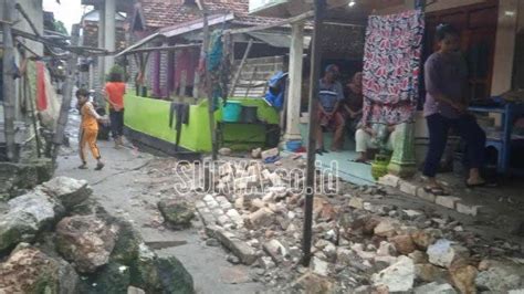 Banjir Rob Terjang Pemukiman Di Kabupaten Tuban Sejumlah Rumah Rusak