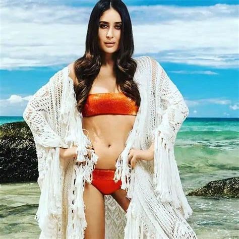 Kareena Kapoor Khan Stuns In These Throwback Bikini And Glamorous Pics